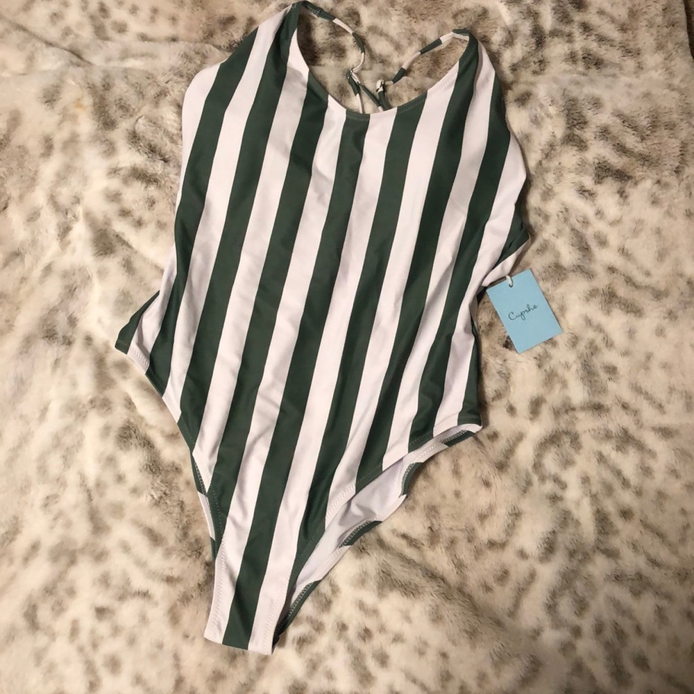 Cupshe One-Piece swimsuit